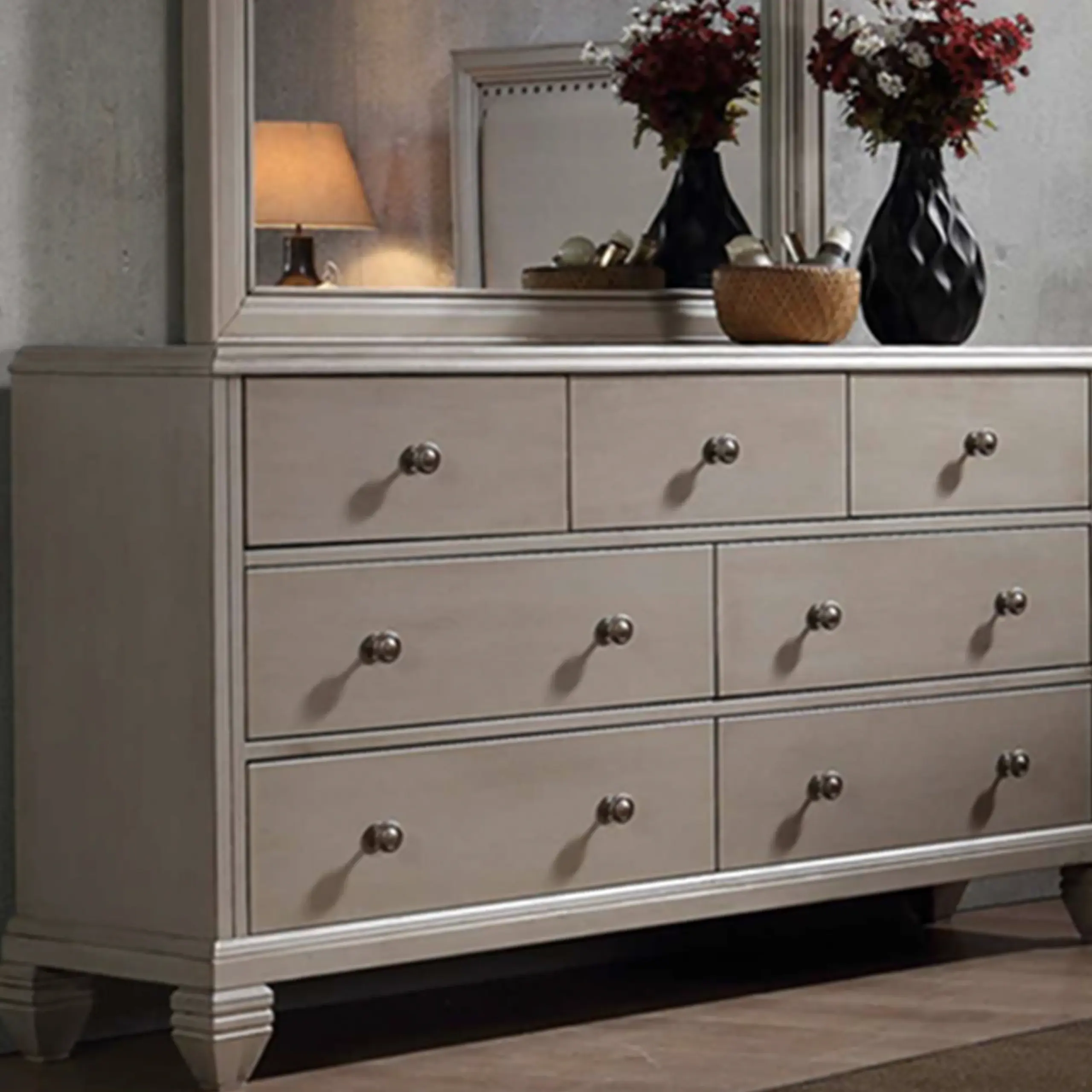 Dalos Dresser 2 United Furniture