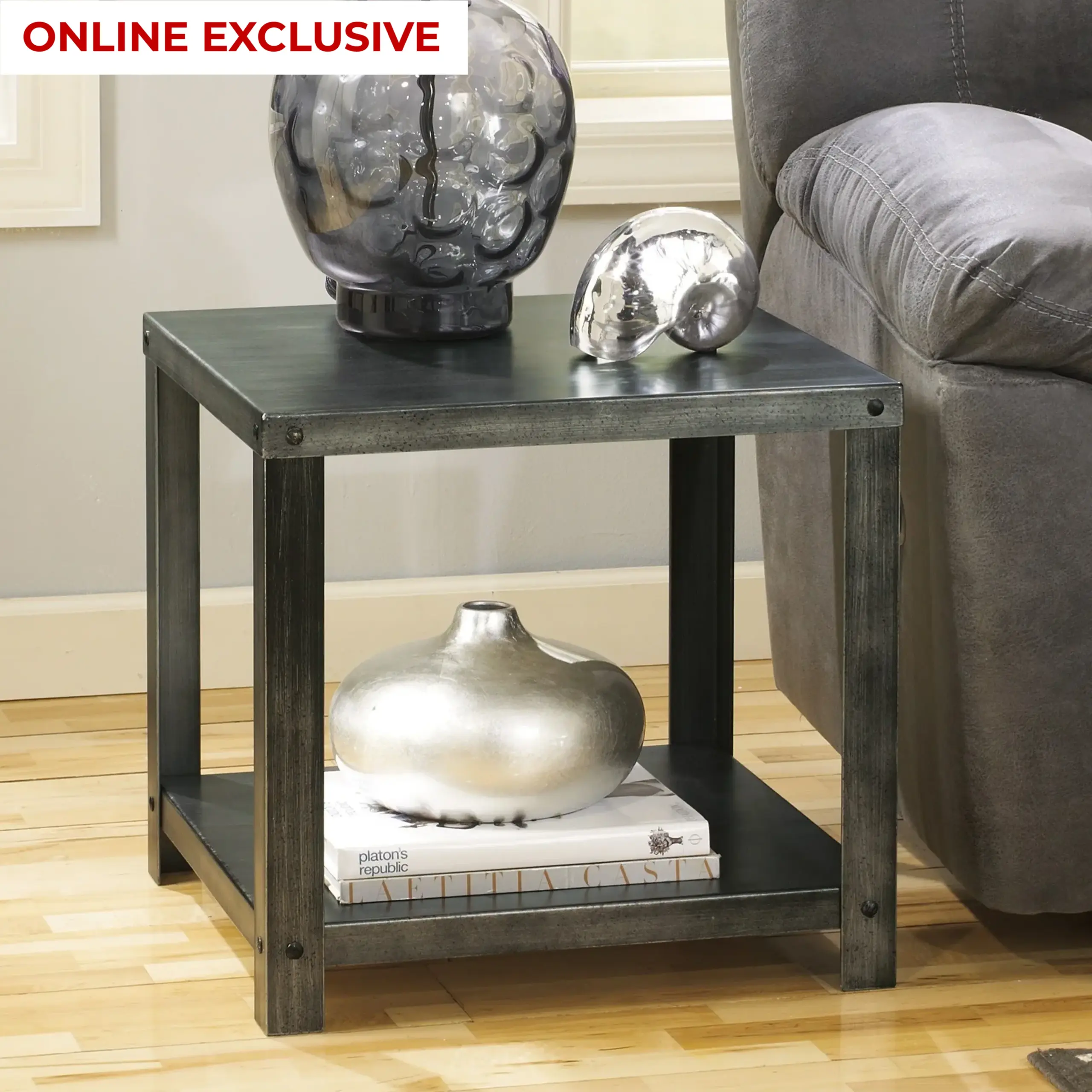 Hatney End Table United Furniture