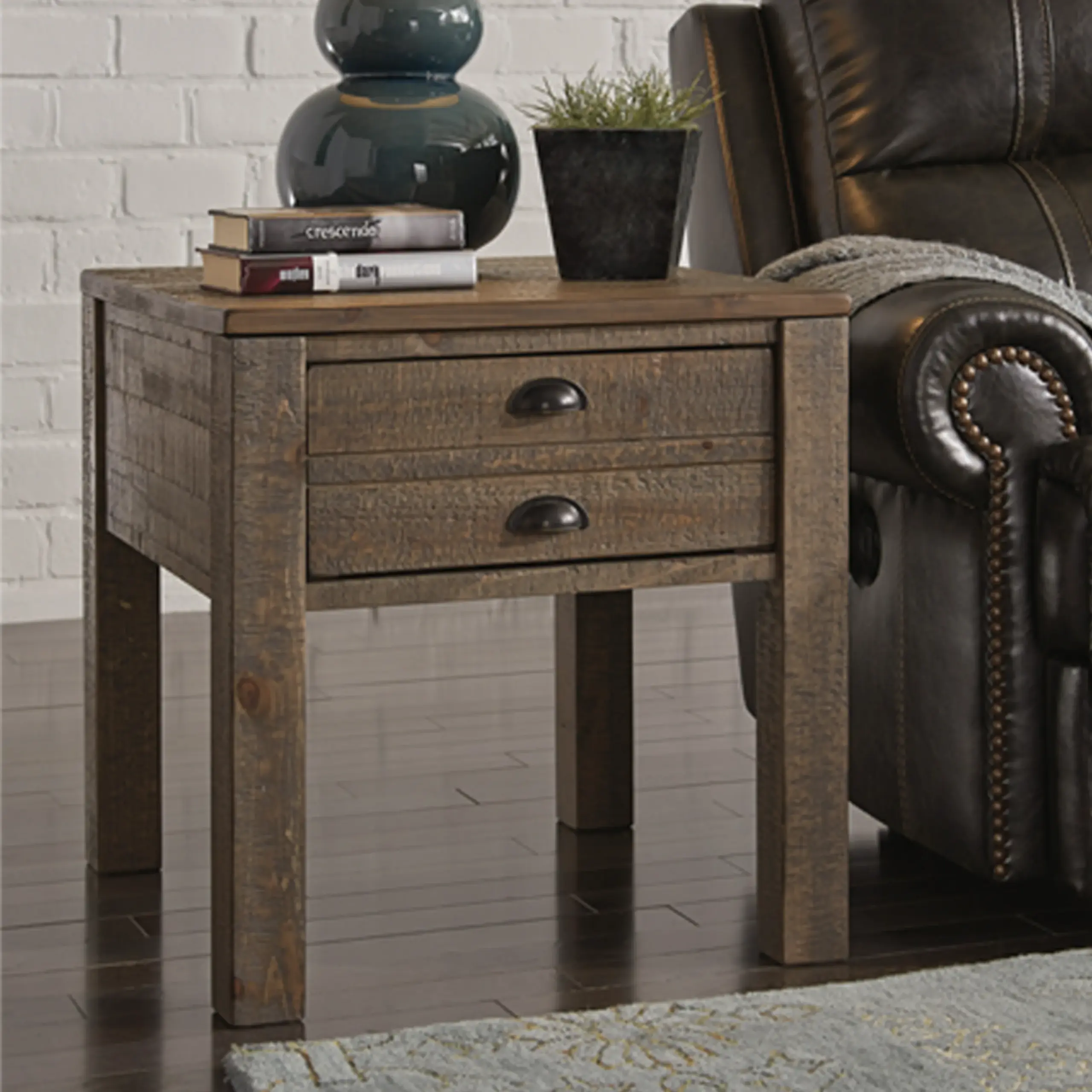 Keeblen End Table 2 United Furniture