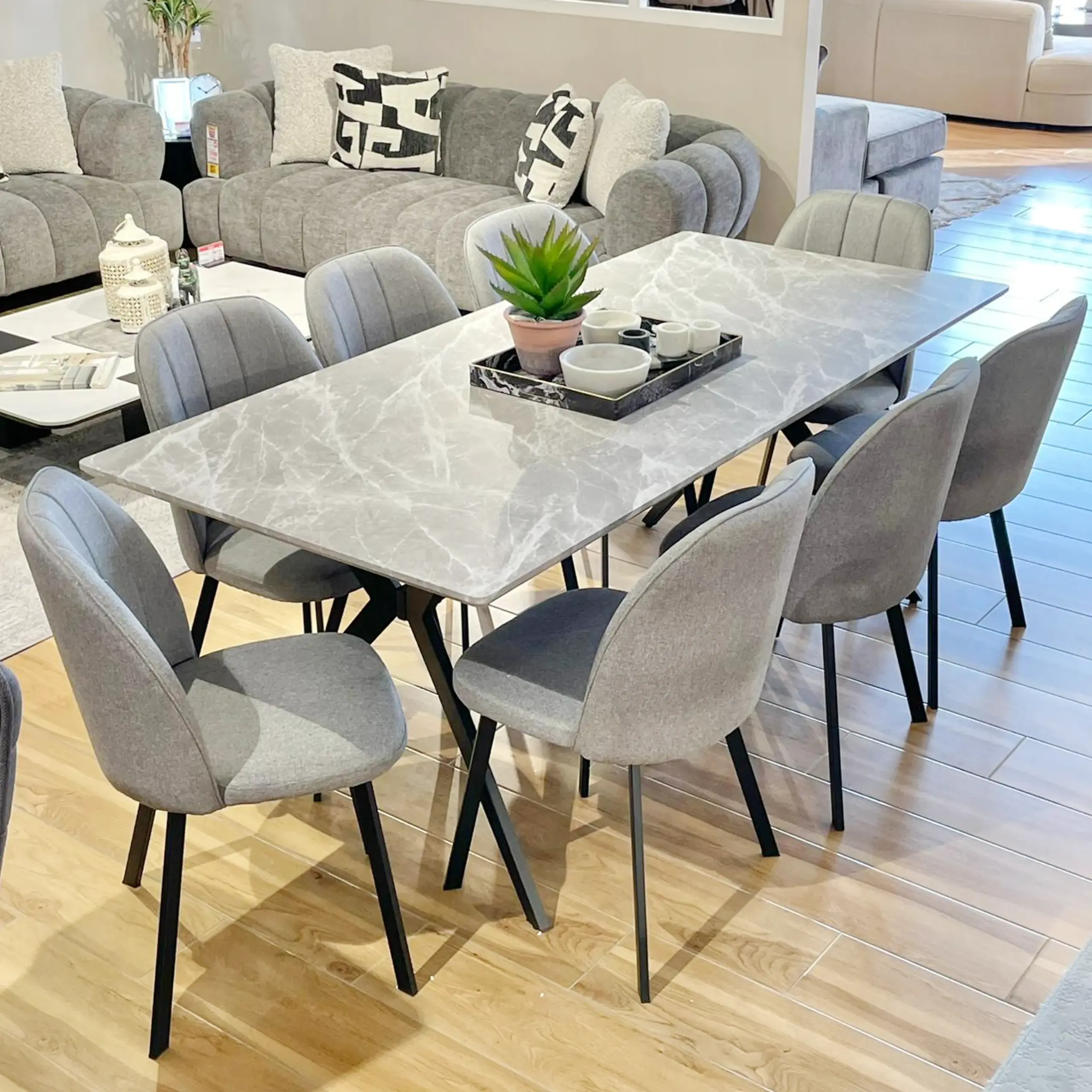 Vincenzo Table Bg United Furniture