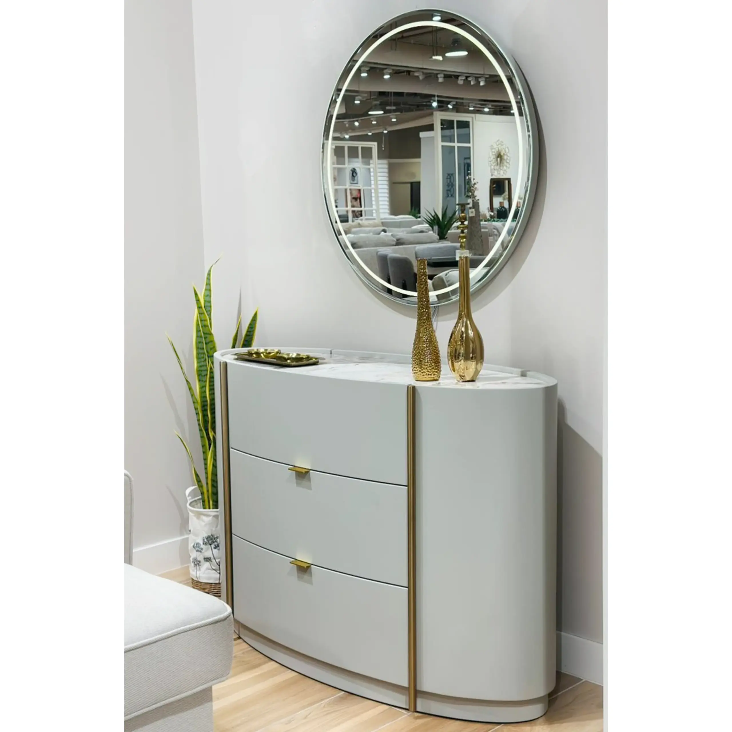 Malpensa Medium Dresser United Furniture
