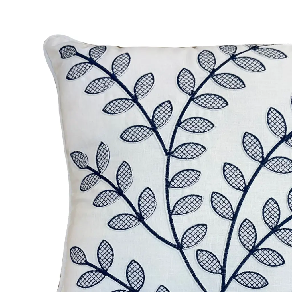 513CF0HOL577 1 United Furniture