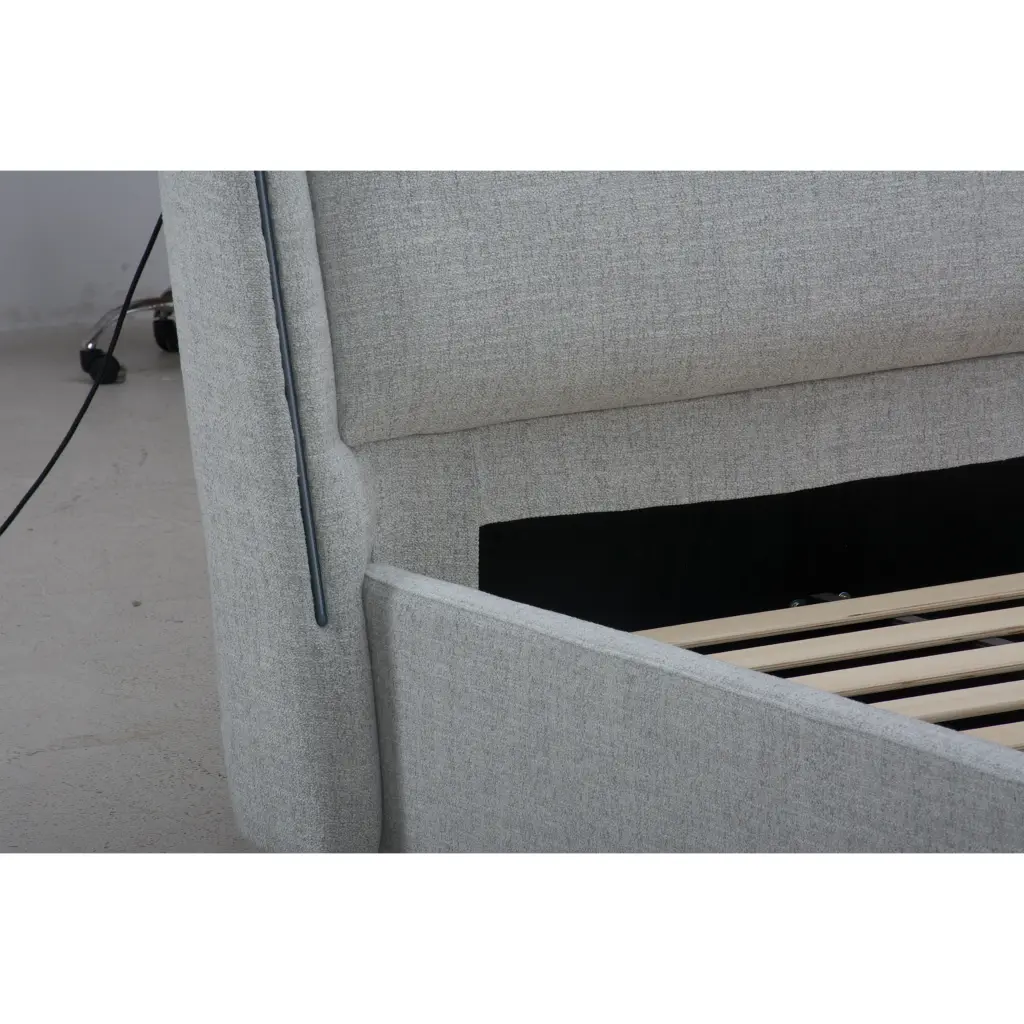 Zuri Bed Lightgrey Scaled2 United Furniture