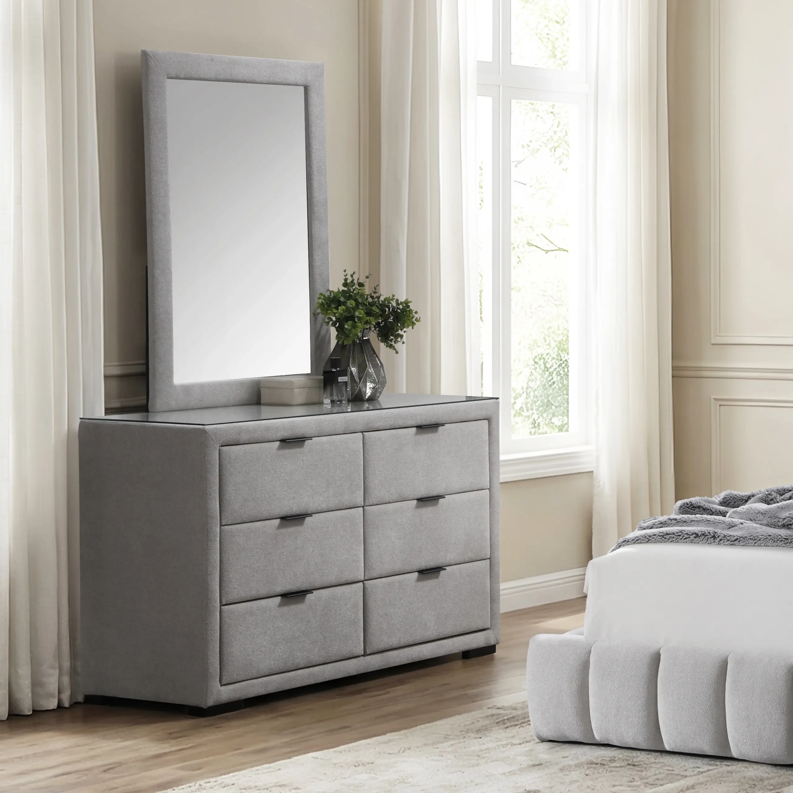 Royalis Grey Dsresser Mirror A United Furniture