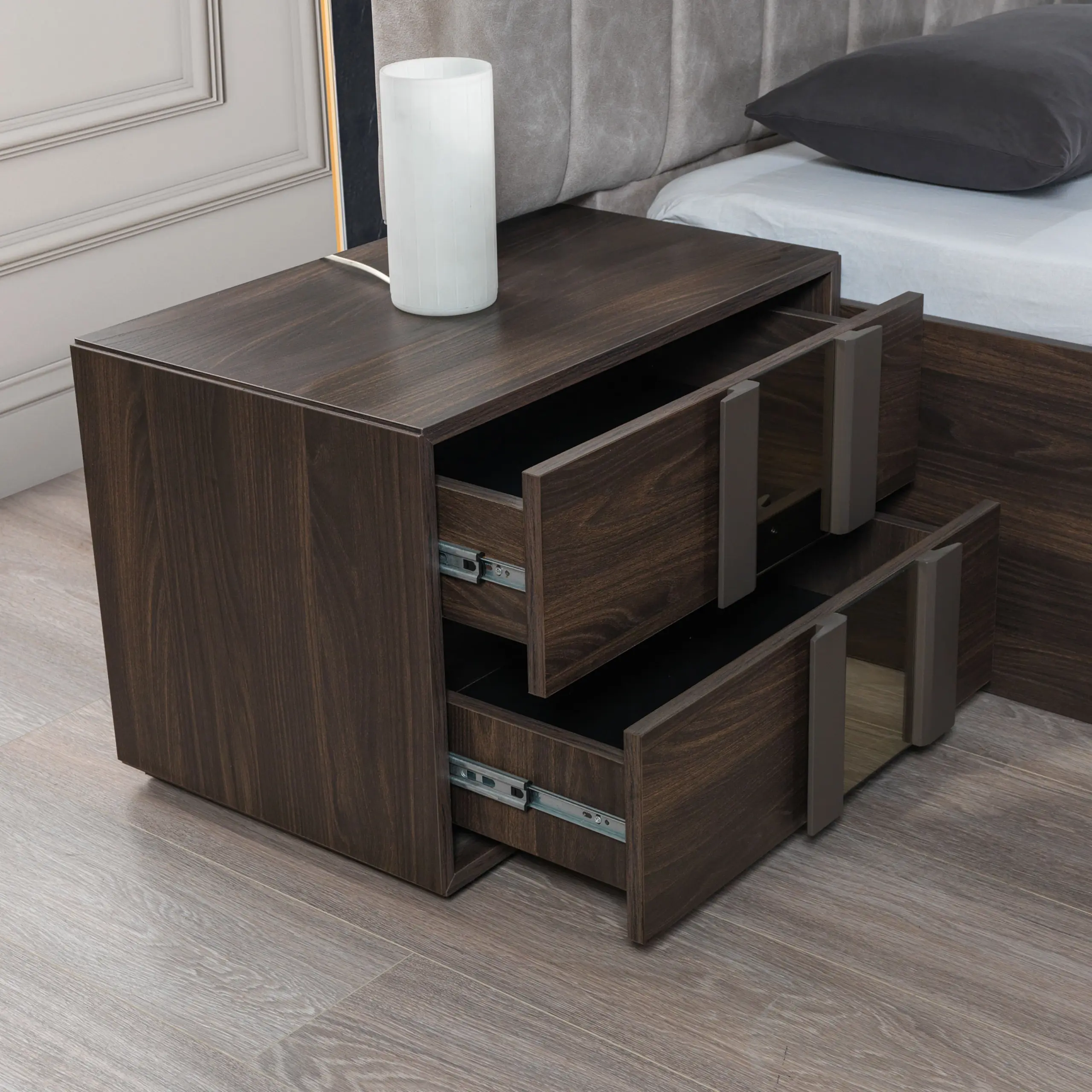 Boss Night Stand Left United Furniture