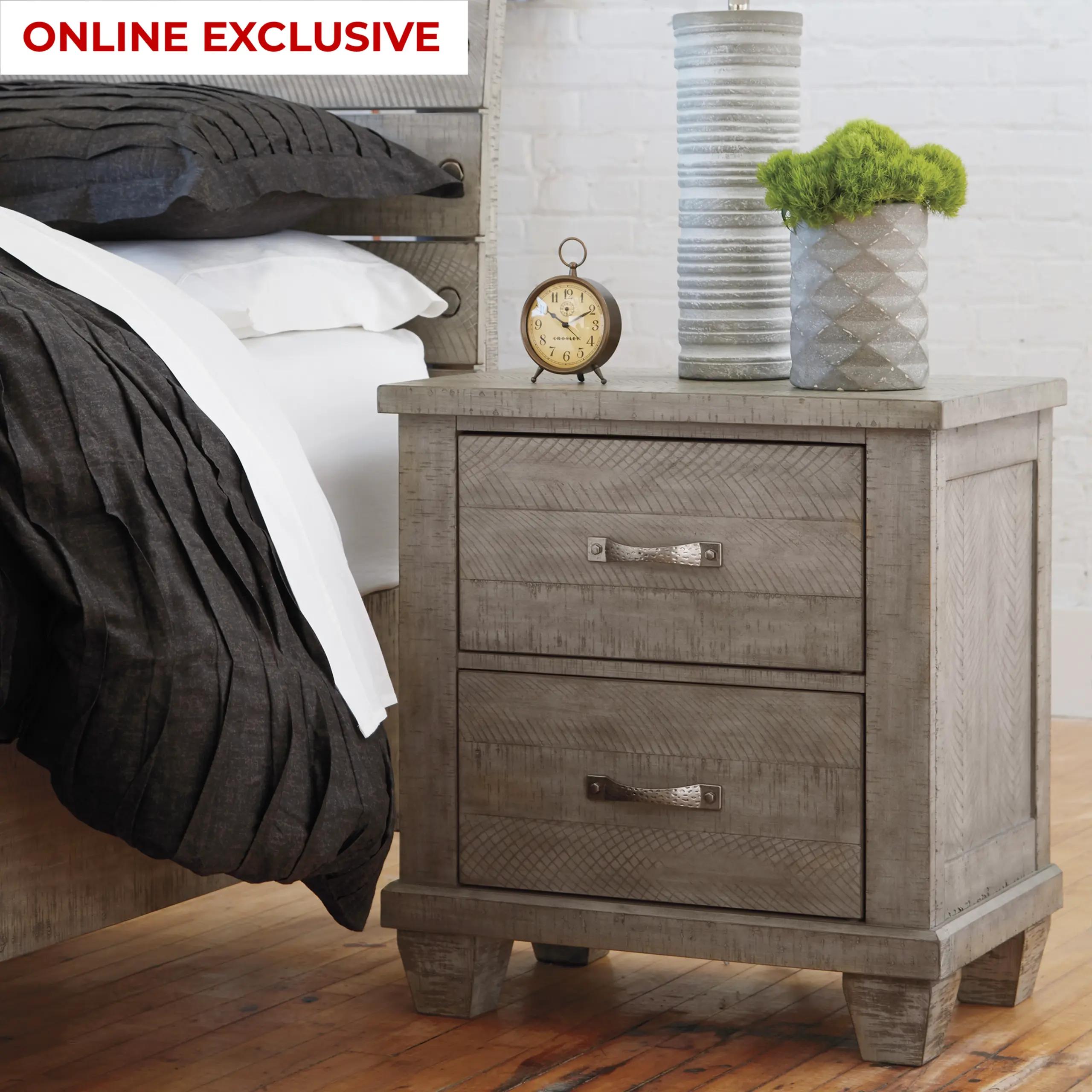 Naydell Night Stand Oe United Furniture
